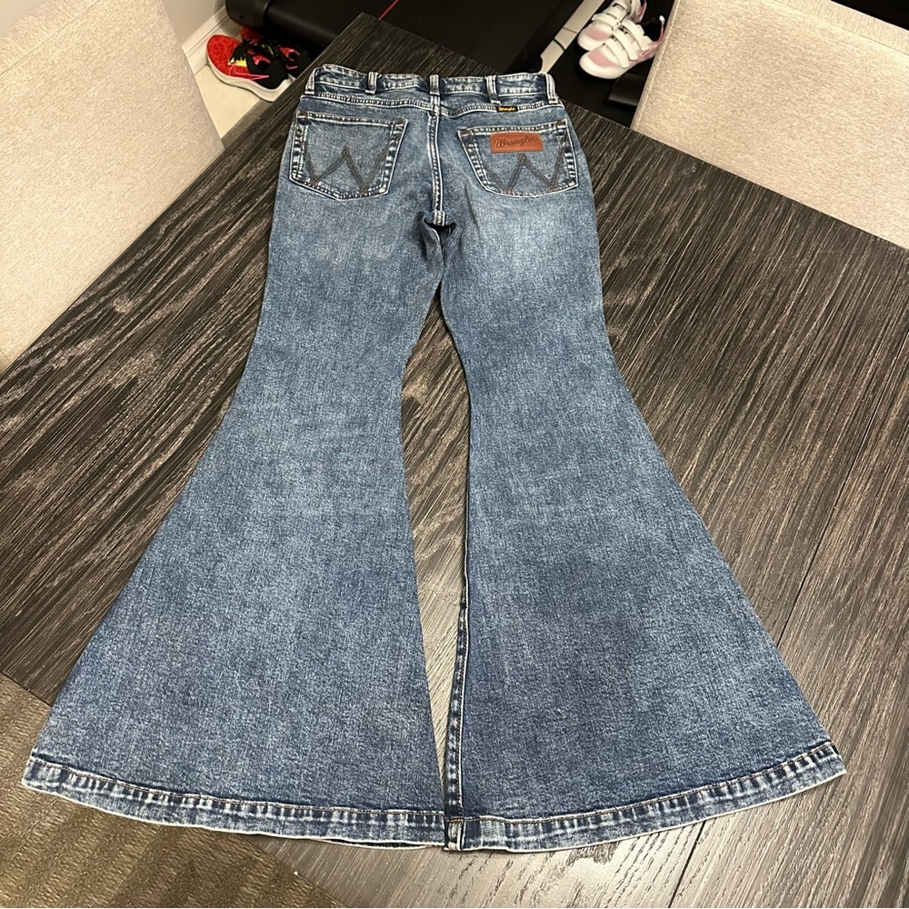Wrangler Retro High Rise Flare Blue Jeans, Size 27 - Picture 10 of 12